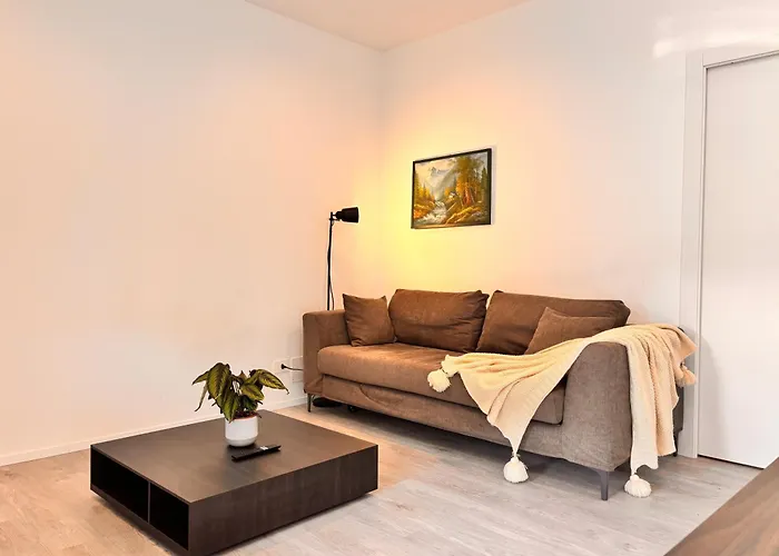 Mestre, New 3 With 3 Baths * Venecia